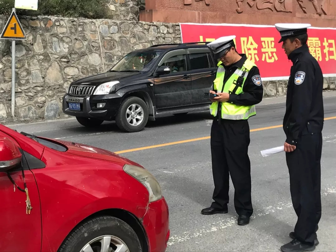 交警執(zhí)法新“神器”---中兵康佳KONKA X5